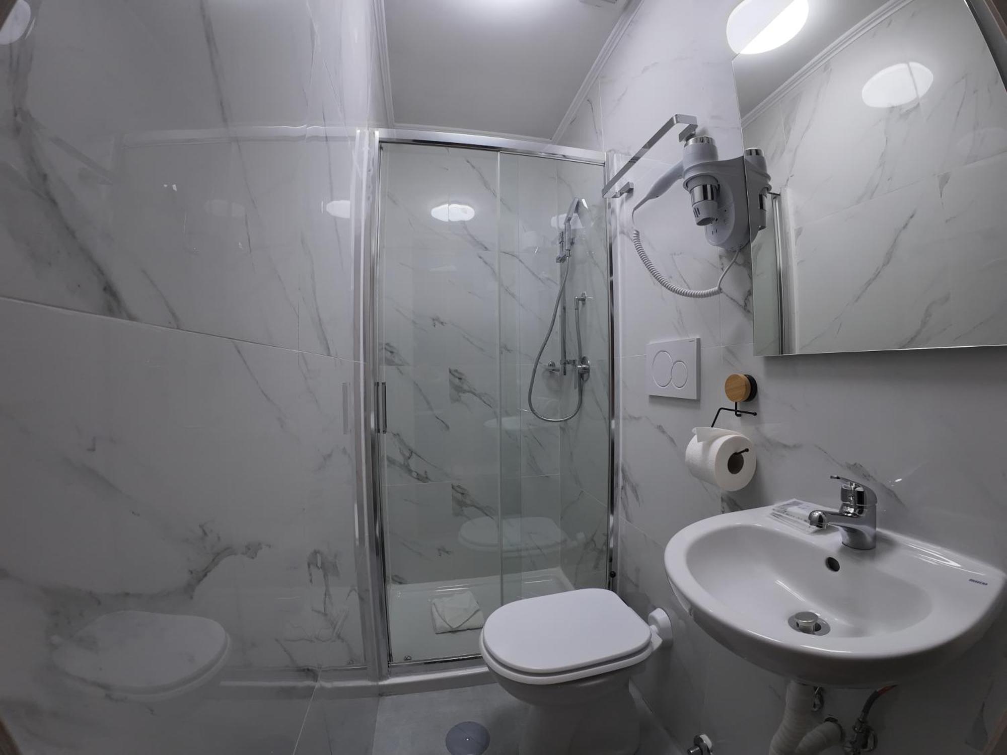 Kaydee Guesthouse روما المظهر الخارجي الصورة