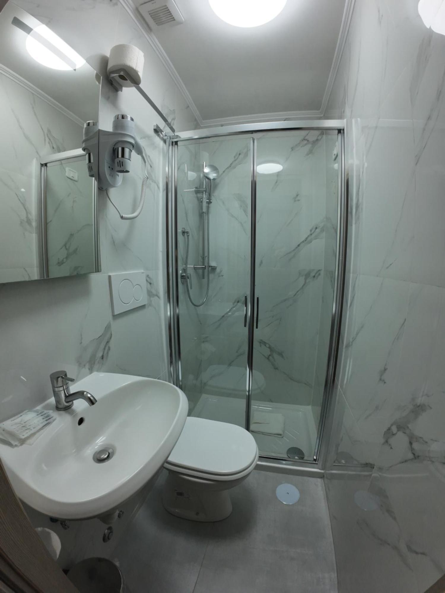 Kaydee Guesthouse روما المظهر الخارجي الصورة